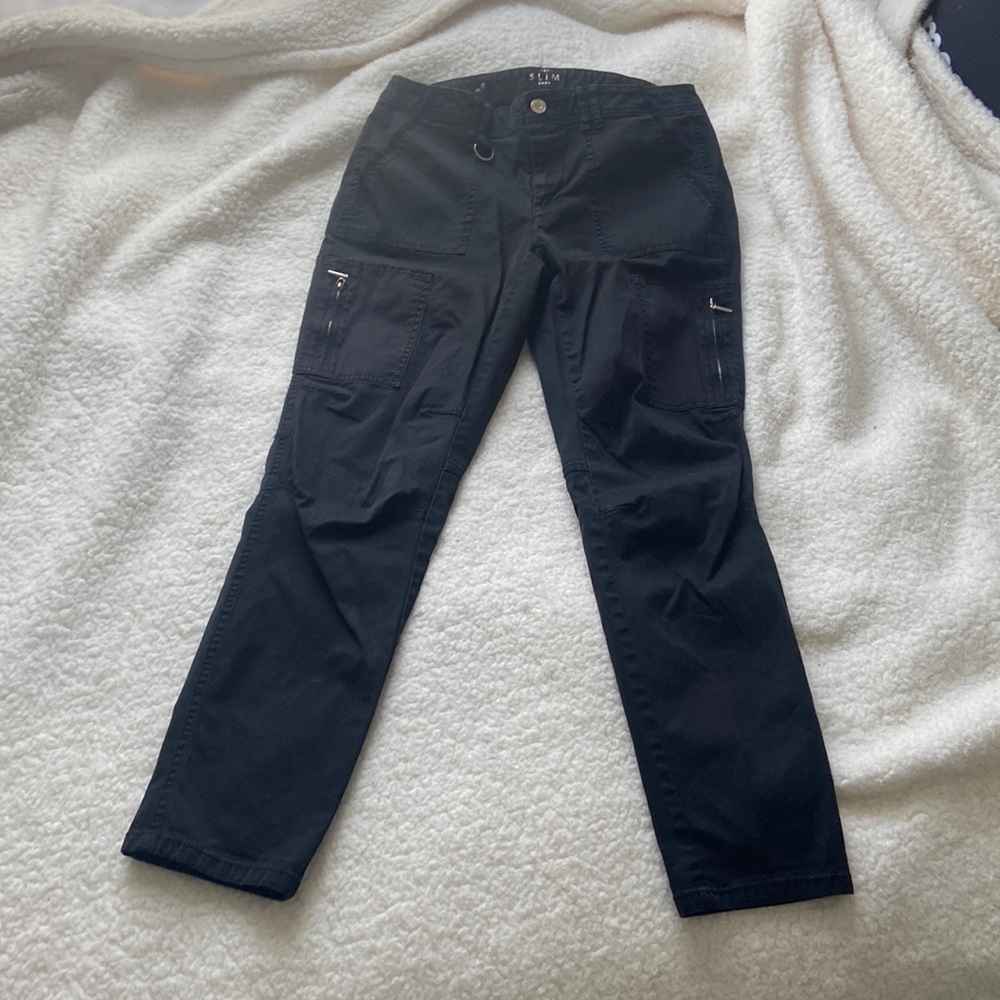 Black (slim) White House back market pants